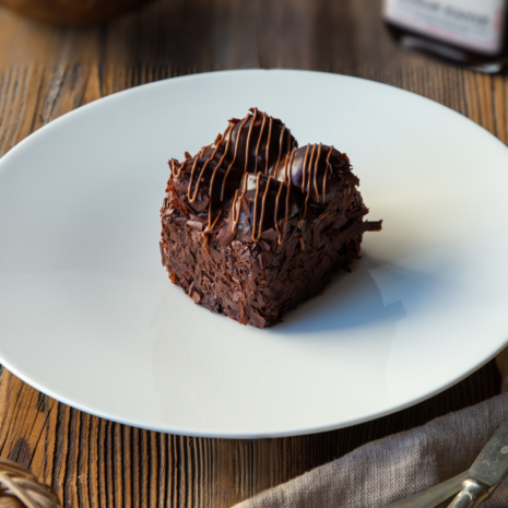 Black Profiterole Mono Cake 1