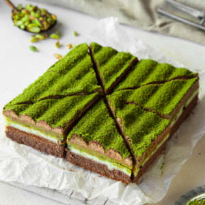 Frozen Handmade Pistachio Mono Cake 1700g | 12 Mono Parts