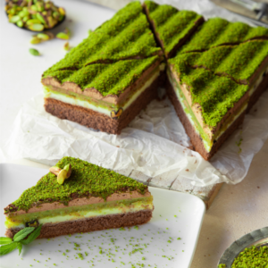 Pistacio Mono cake
