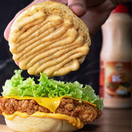 Mums Sauce BIG UP 950 ML Bottle commercial 2 Mums Sauce Big Up 950 Ml Bottle Commercial 2