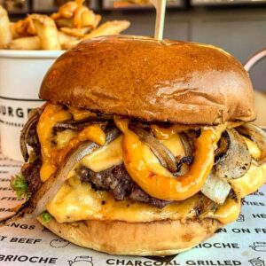 Mums Sauce Dz 950 Ml Bottle Commercial 3