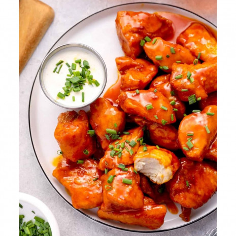 _Sweet Baby Ray's Sauce Buffalo Wings commercial 